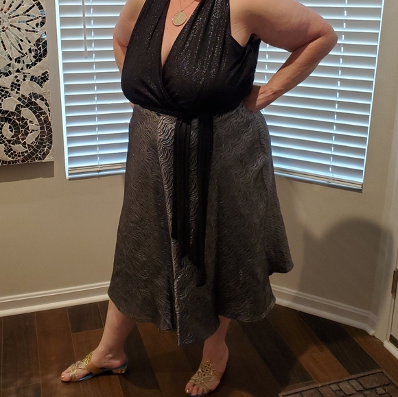 Stunning  boutique dress - Picture 2 of 11